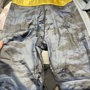 Silky Victoria Secret Pink Legging